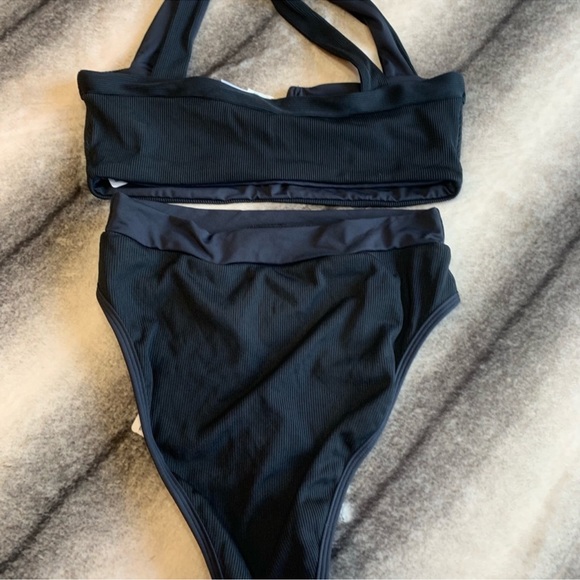 L*Space Ridin High Lee Lee Ribbed Bikini Top - Picture 4 of 5